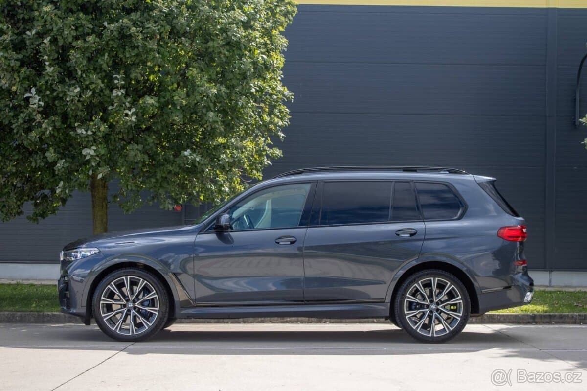 2020 BMW X7 - 5