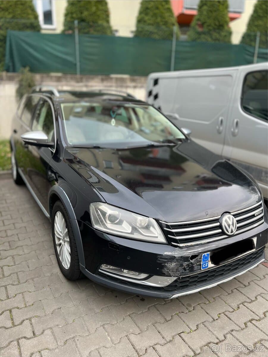 2012 Volkswagen PASSAT - 5