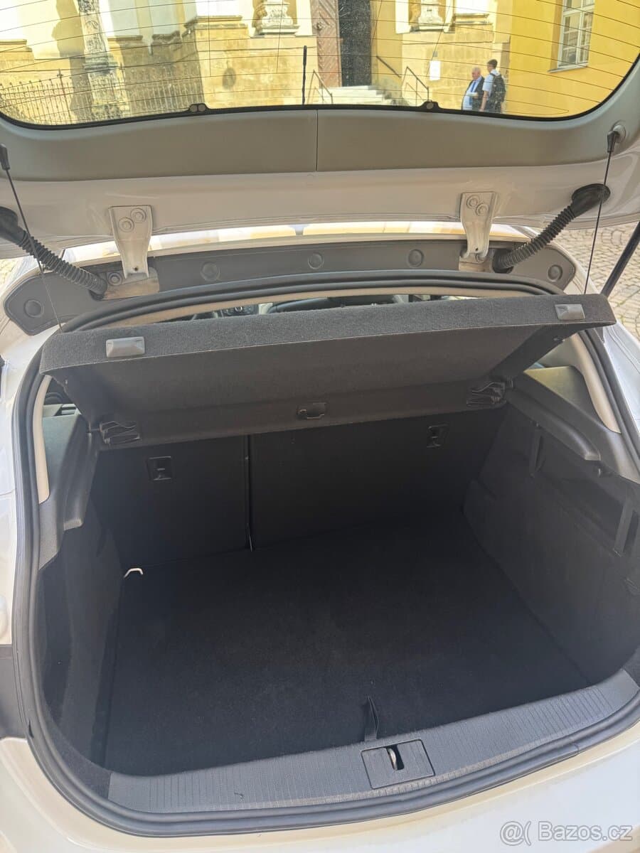 2010 Opel ASTRA - 5