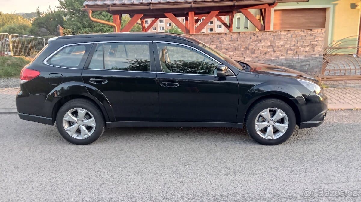 2010 Subaru OUTBACK - 5