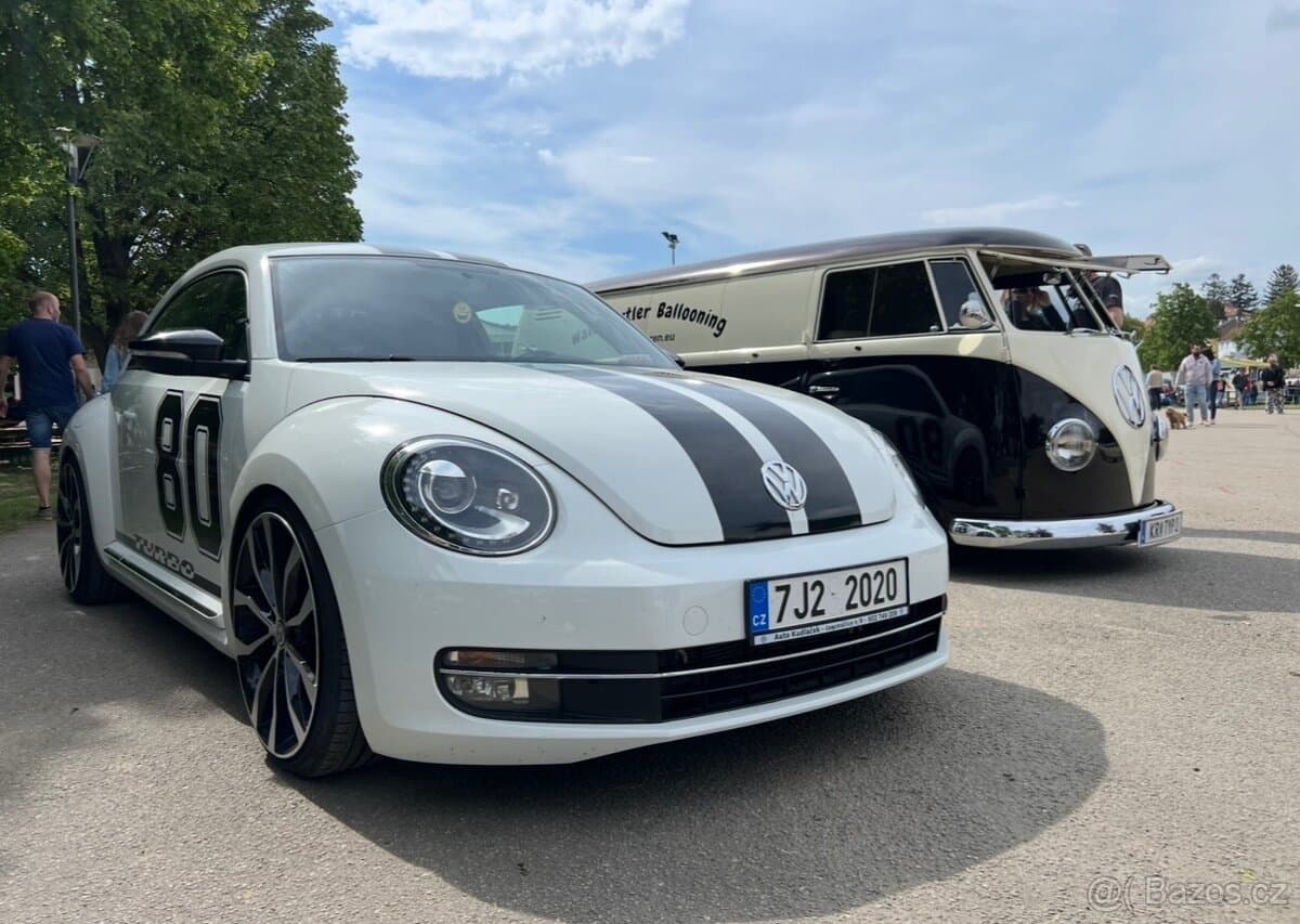 2012 Volkswagen BEETLE - 5