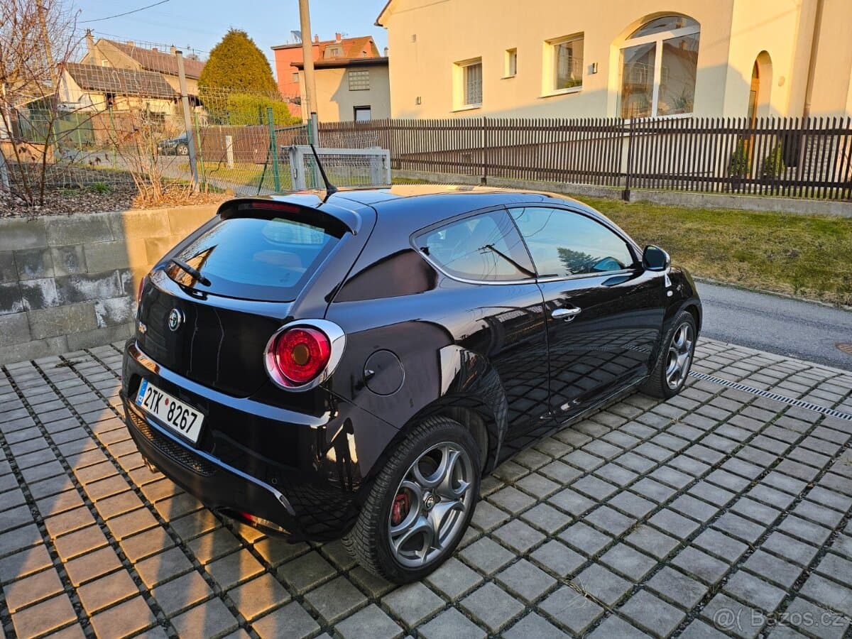 2010 Alfa Romeo MITO - 5