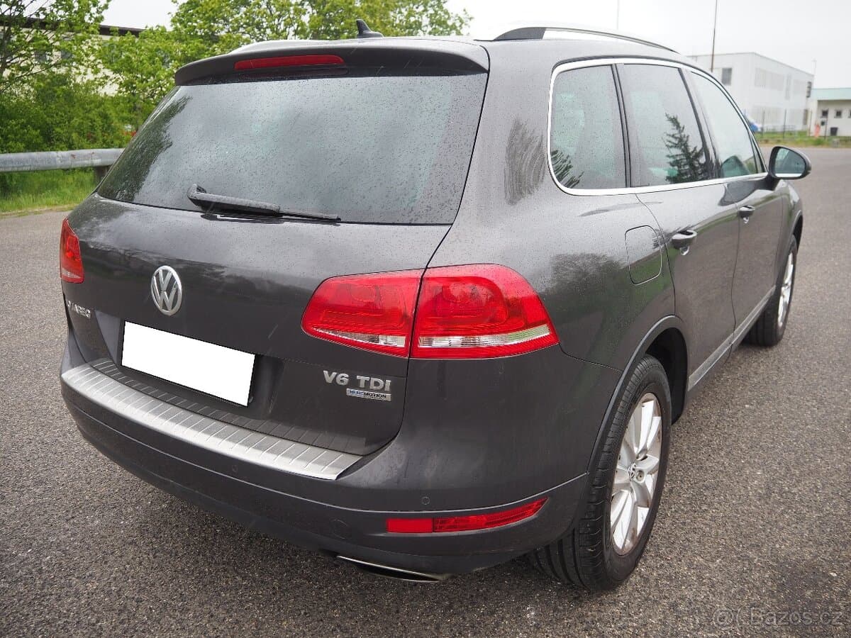 2012 Volkswagen TOUAREG - 5