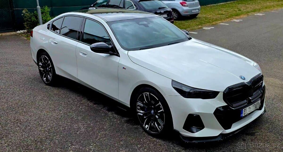 2023 BMW M6 - 5