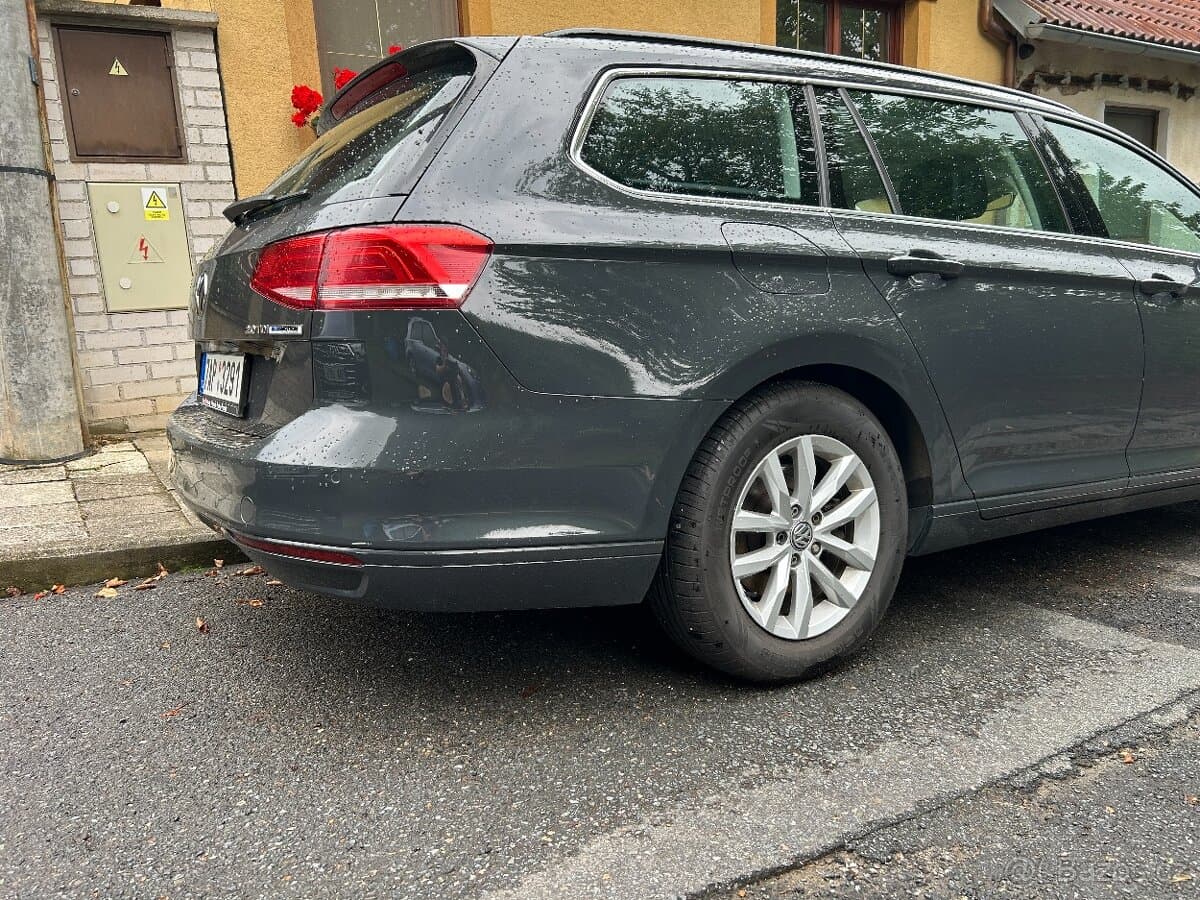 2015 Volkswagen PASSAT - 5