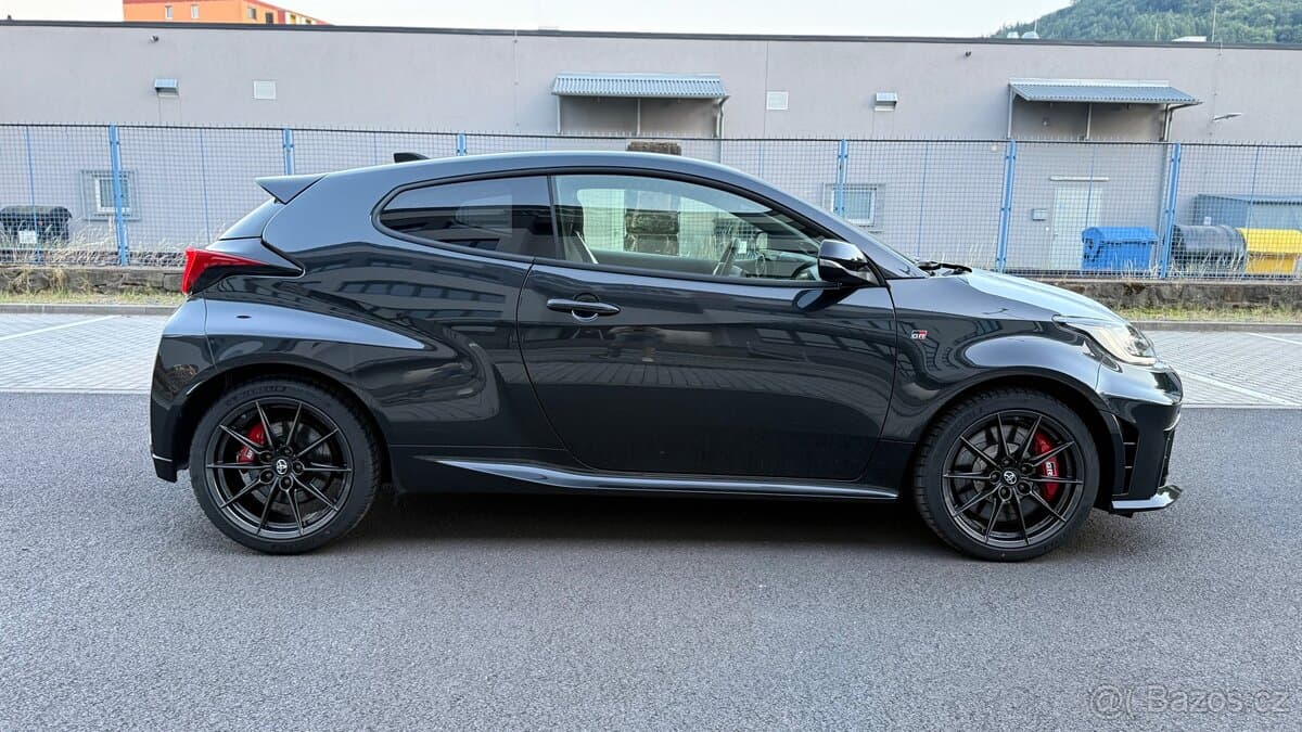 Toyota GR YARIS - 5