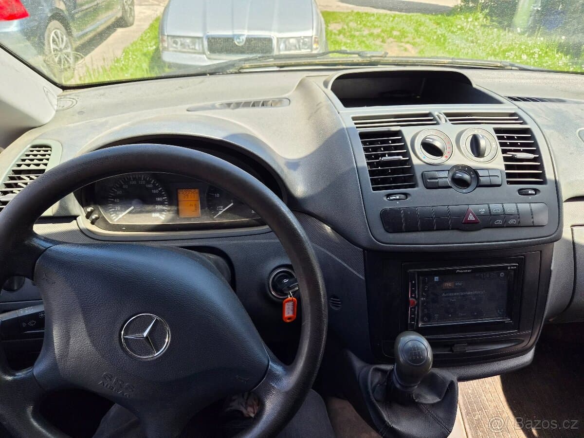 2011 Mercedes-Benz VITO - 5