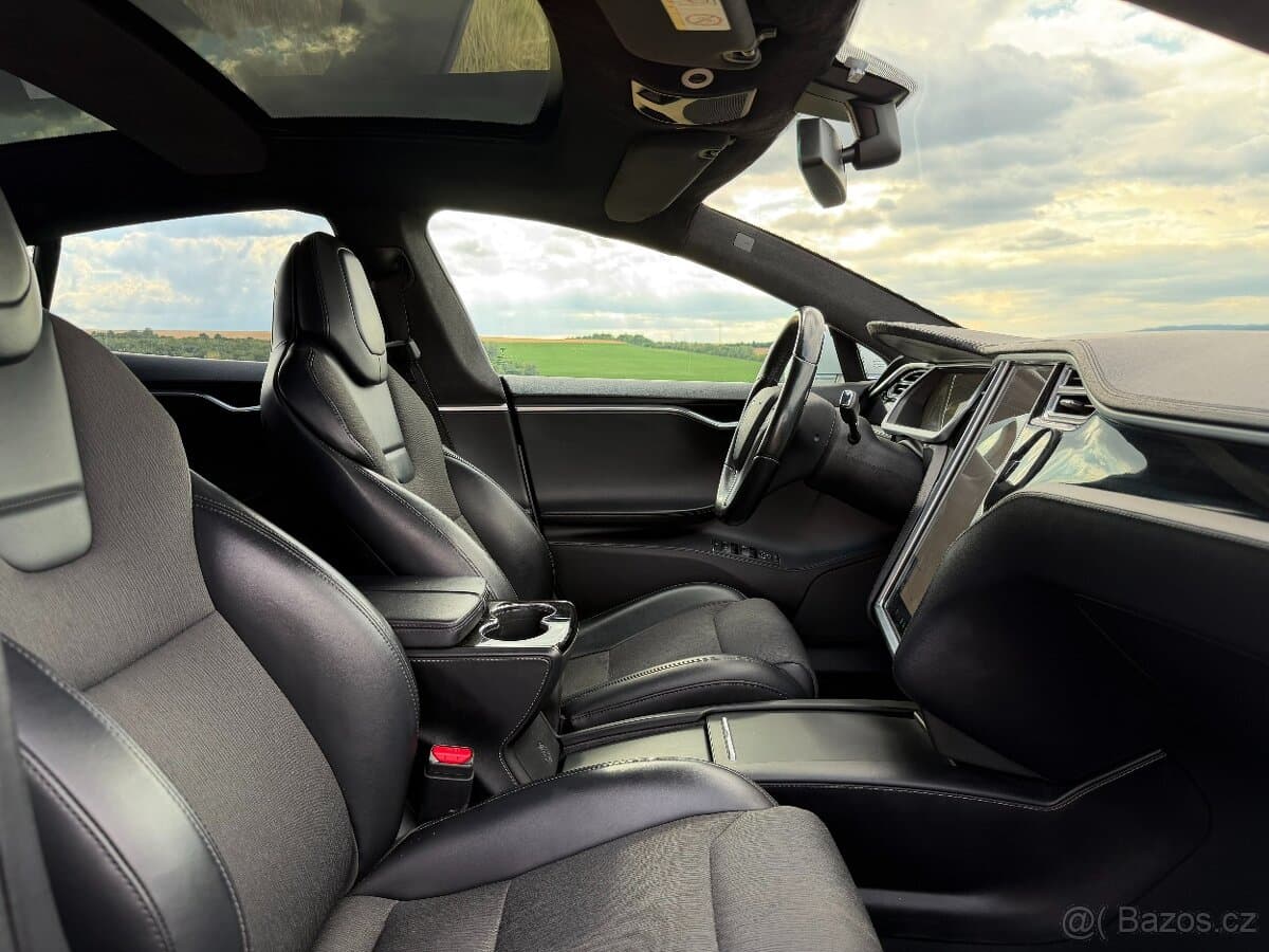 2013 Tesla MODEL S - 5