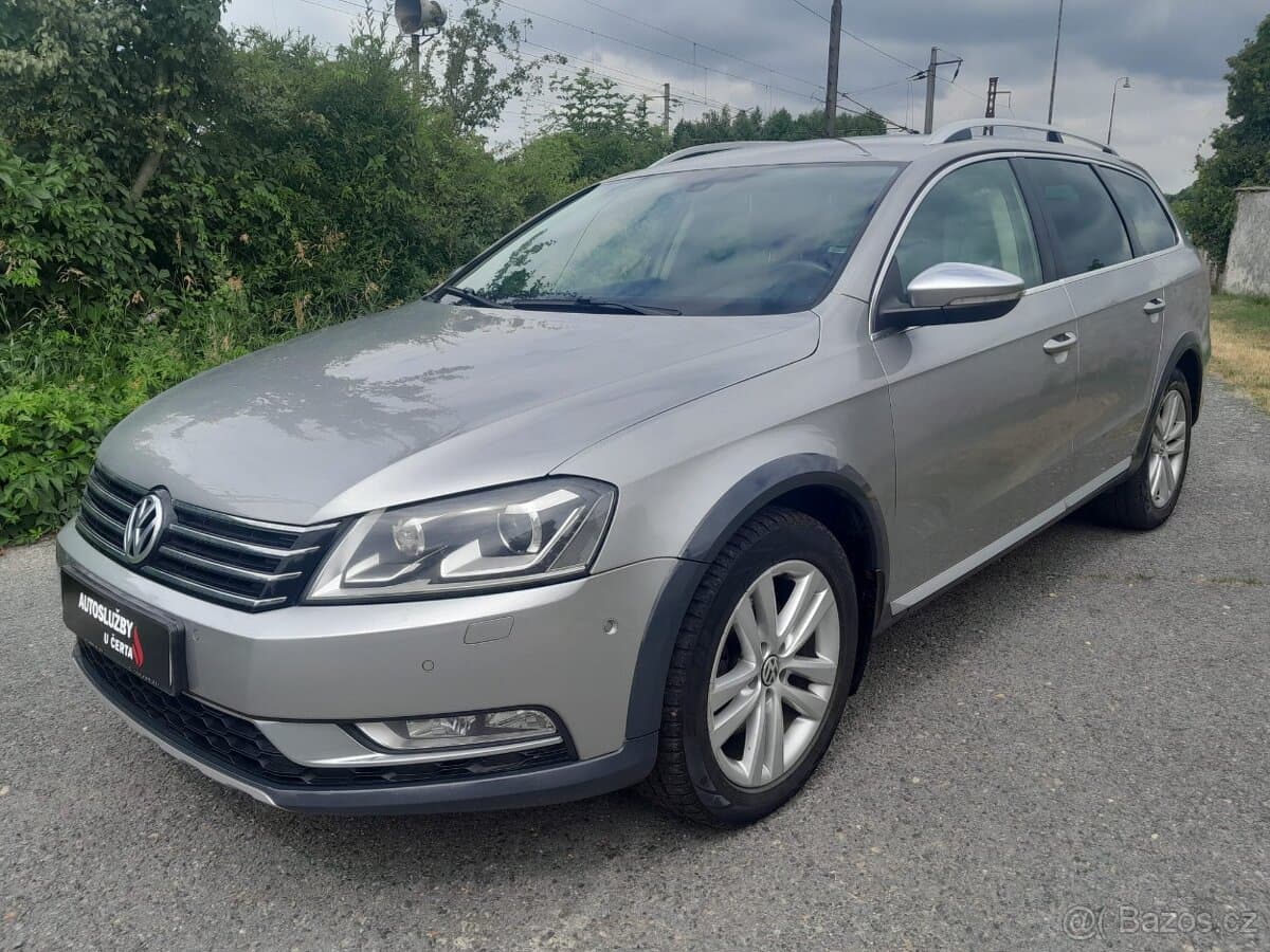 2012 Volkswagen PASSAT - 5