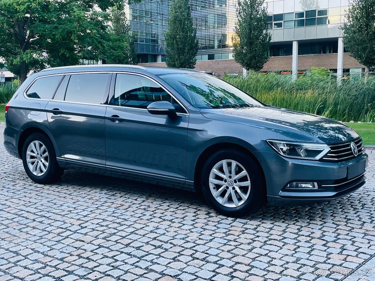 2016 Volkswagen PASSAT - 5