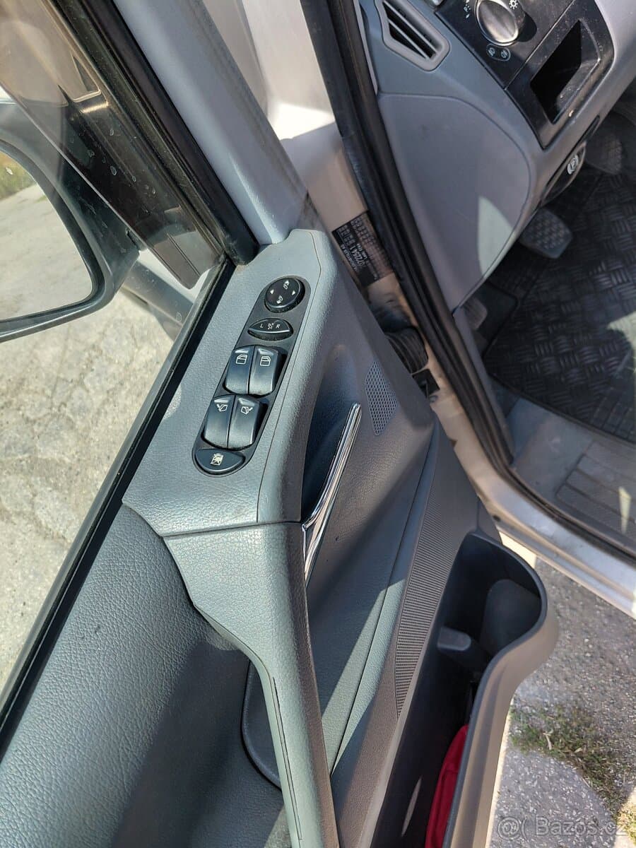 2004 Mercedes-Benz VIANO - 5