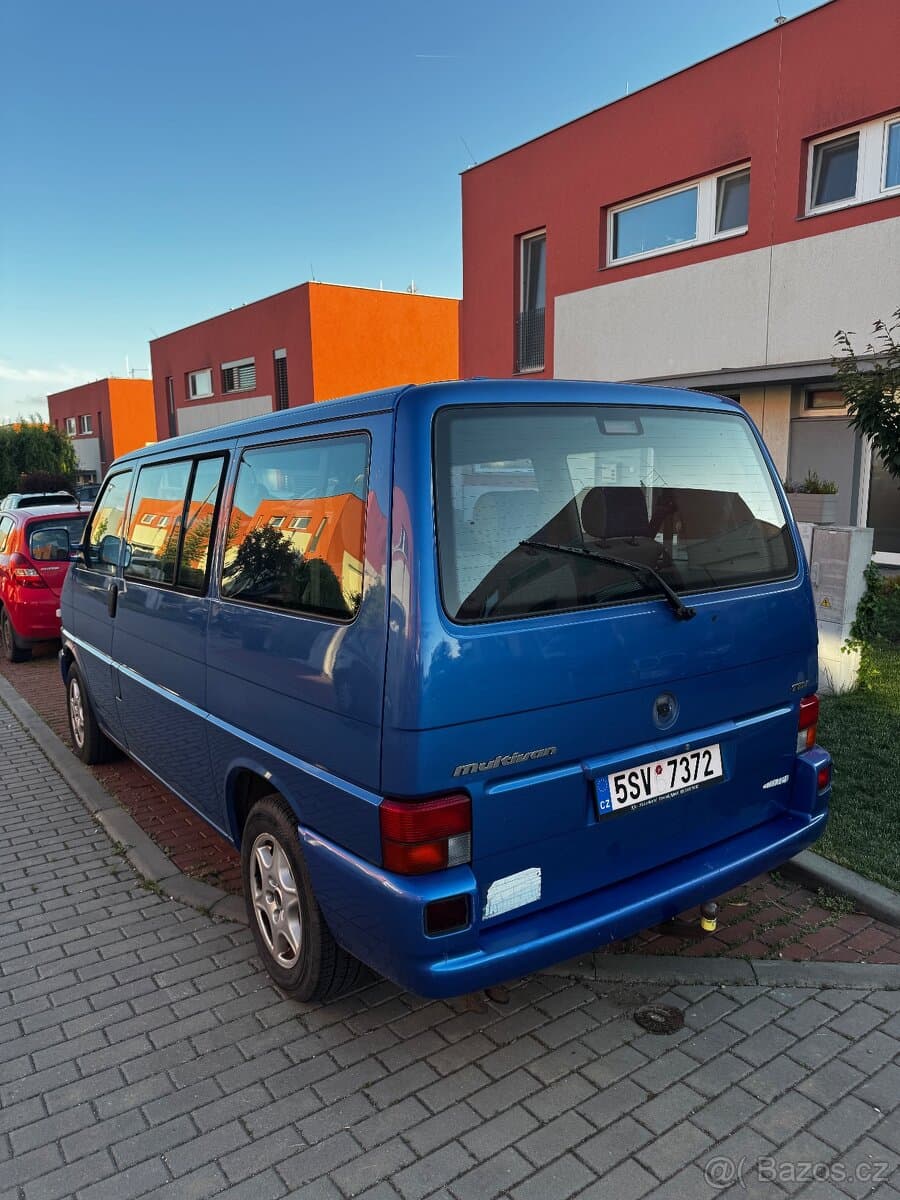 Volkswagen MULTIVAN - 9
