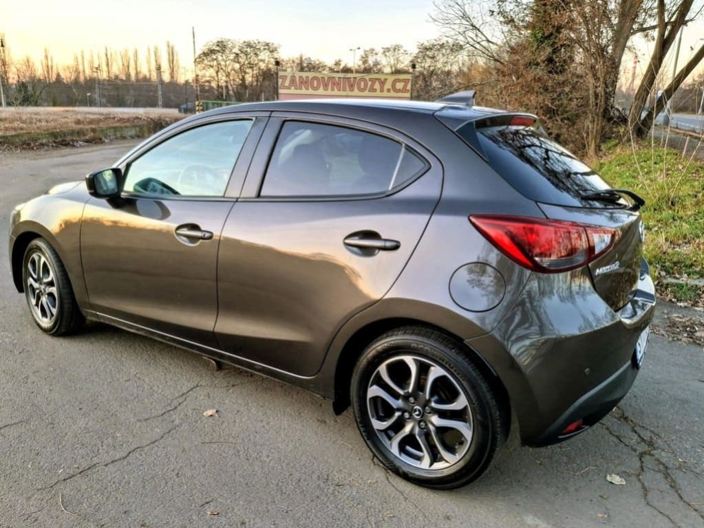 2017 Mazda 2 - 5