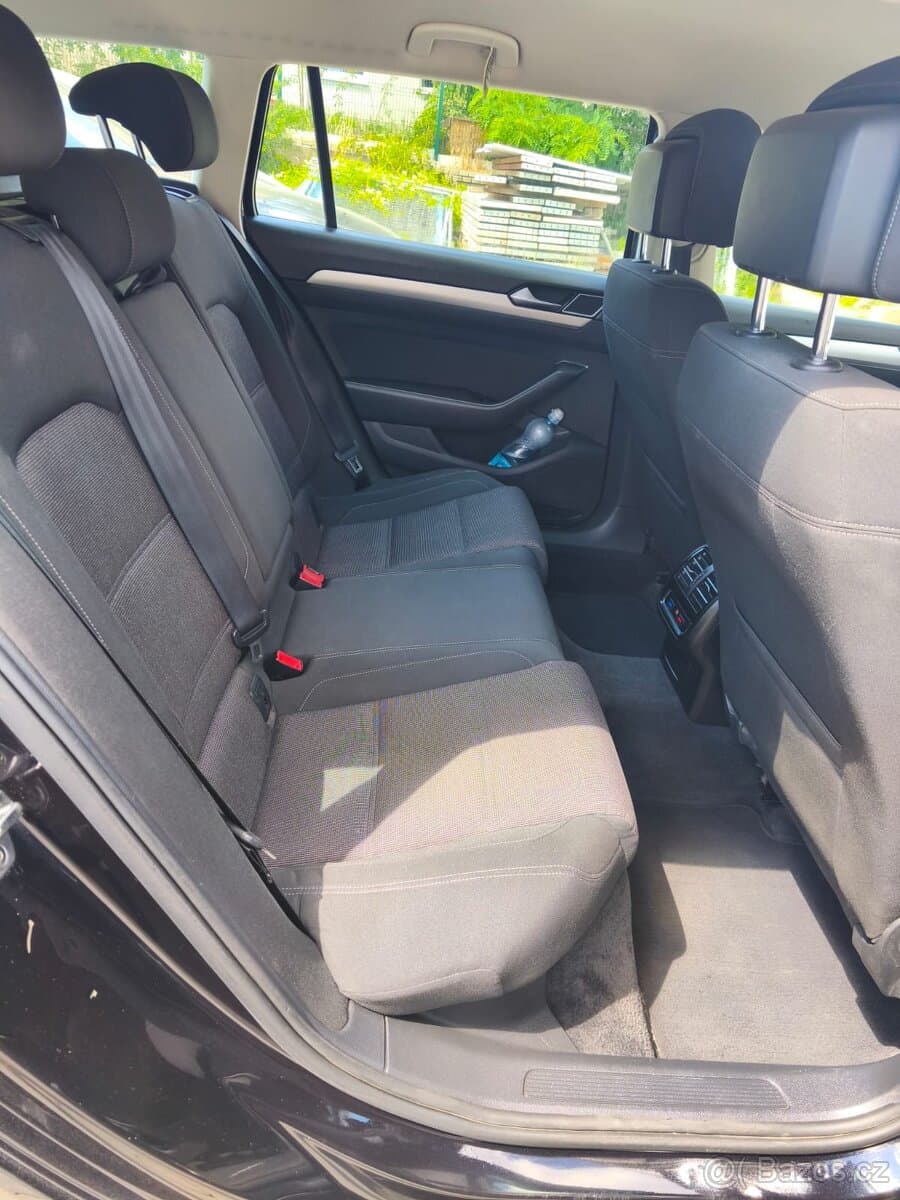 2015 Volkswagen PASSAT - 5
