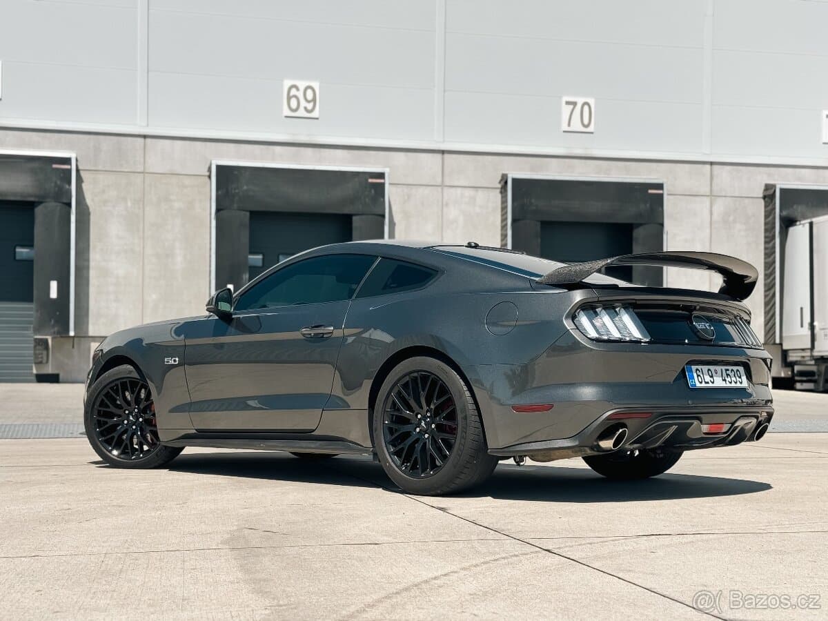 2017 Ford MUSTANG - 5