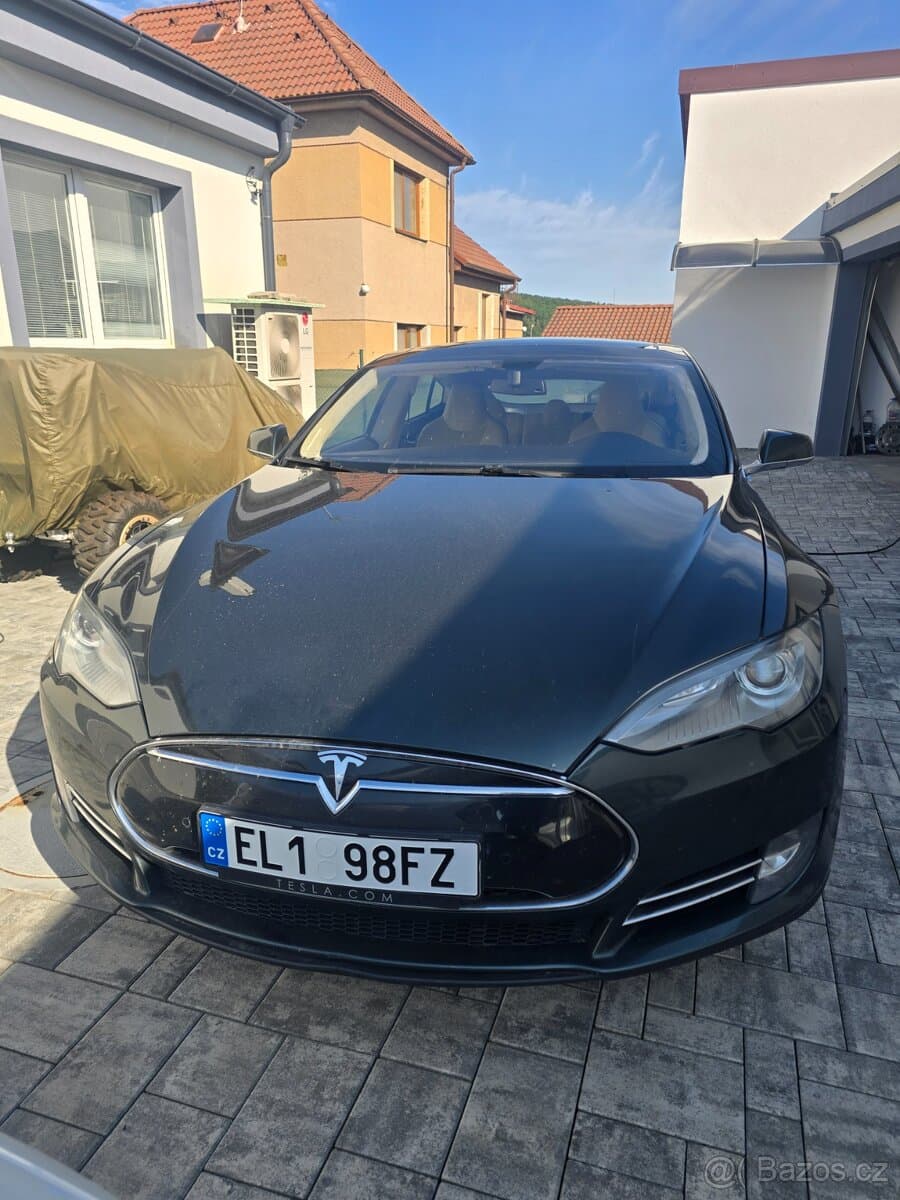 2014 Tesla MODEL S - 5