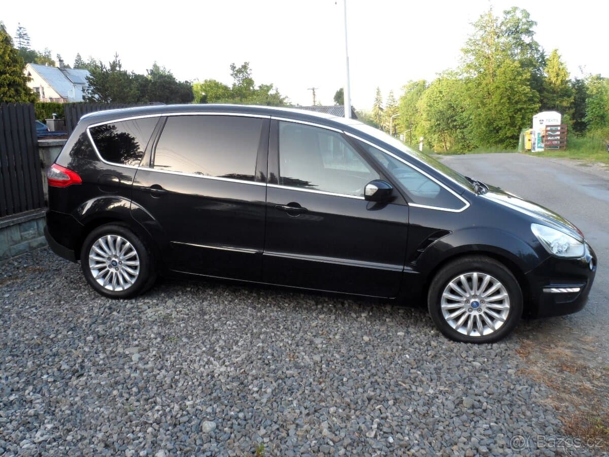 2011 Ford S-MAX - 5