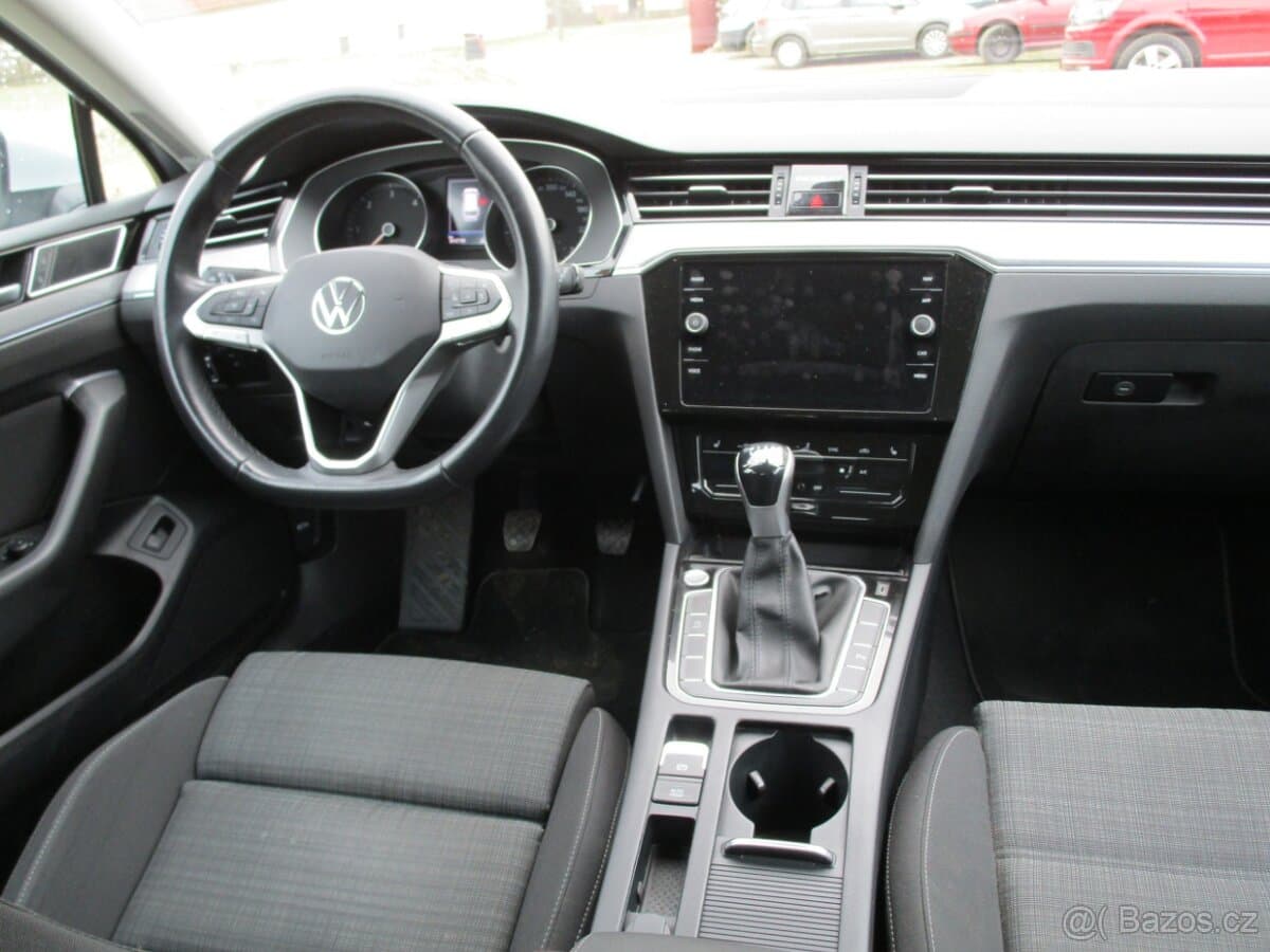 2020 Volkswagen PASSAT - 5