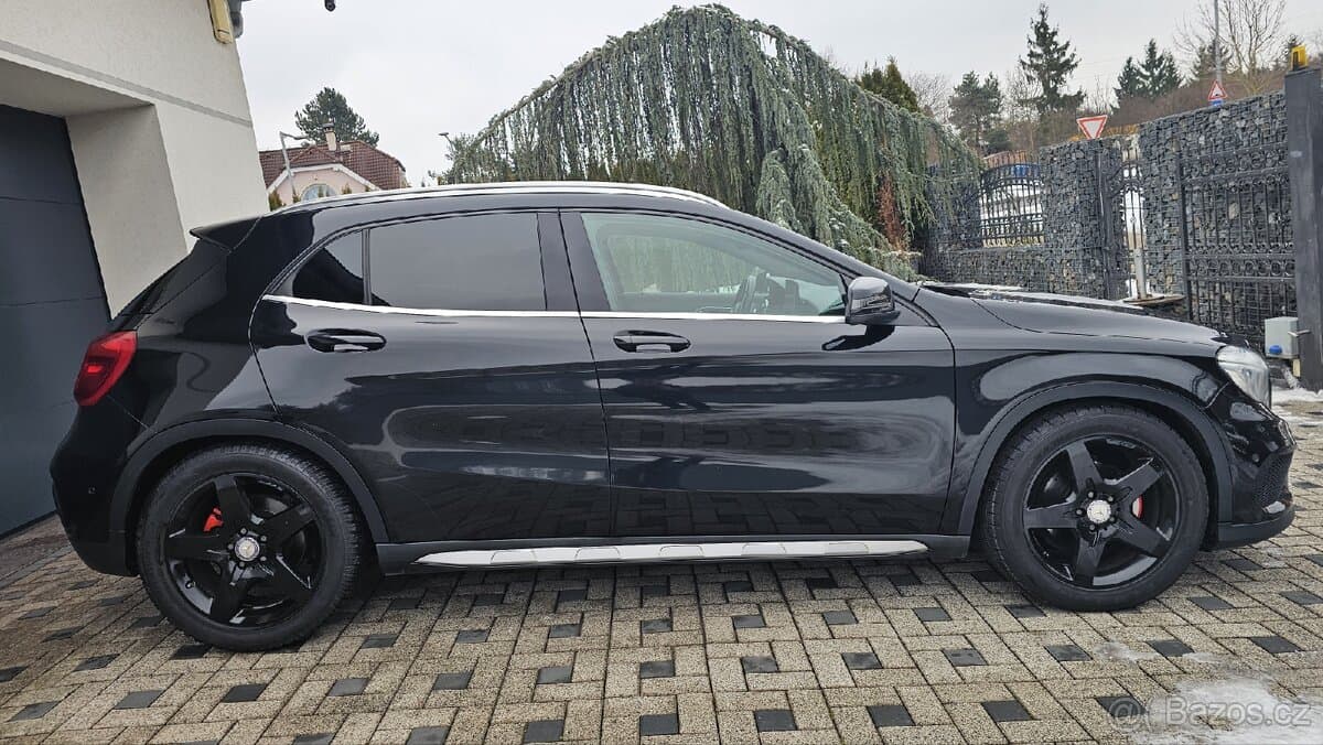 2017 Mercedes-Benz GLA - 5