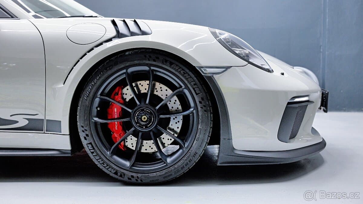 2018 Porsche 911 - 5