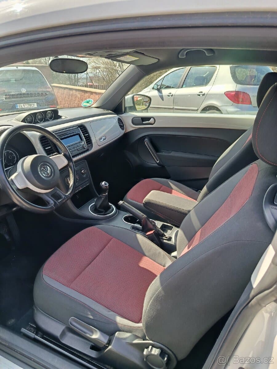 2013 Volkswagen BEETLE - 5