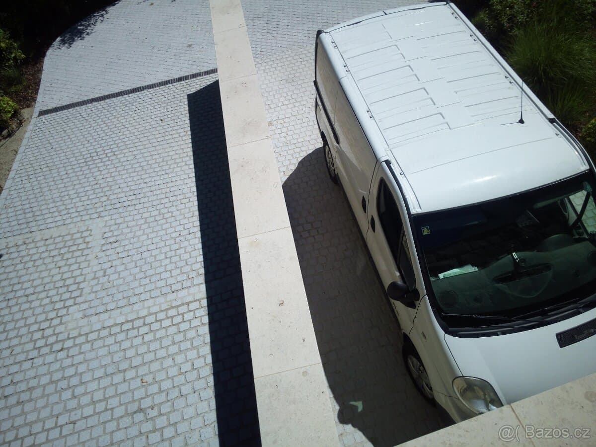 2010 Renault TRAFIC - 5