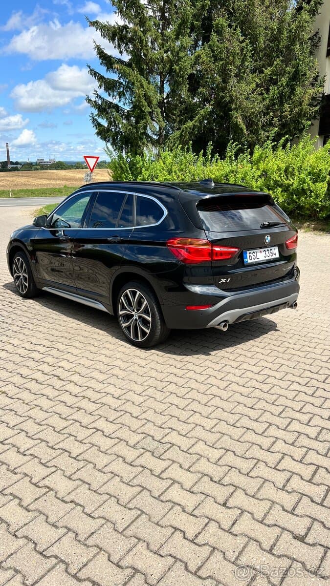 2019 BMW X1 - 5