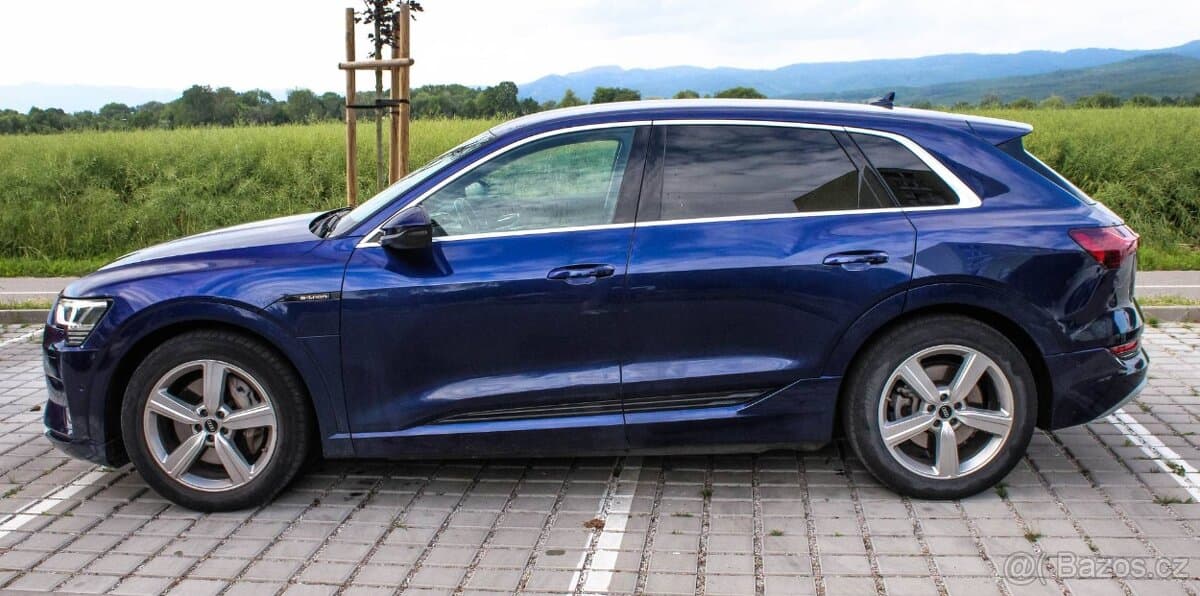 Audi E-TRON - 5
