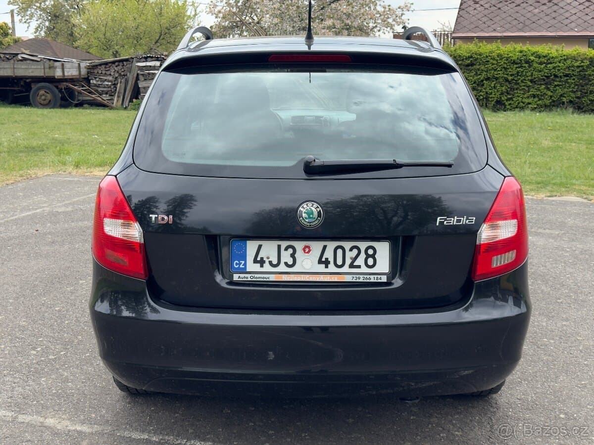 2010 Škoda FABIA - 5