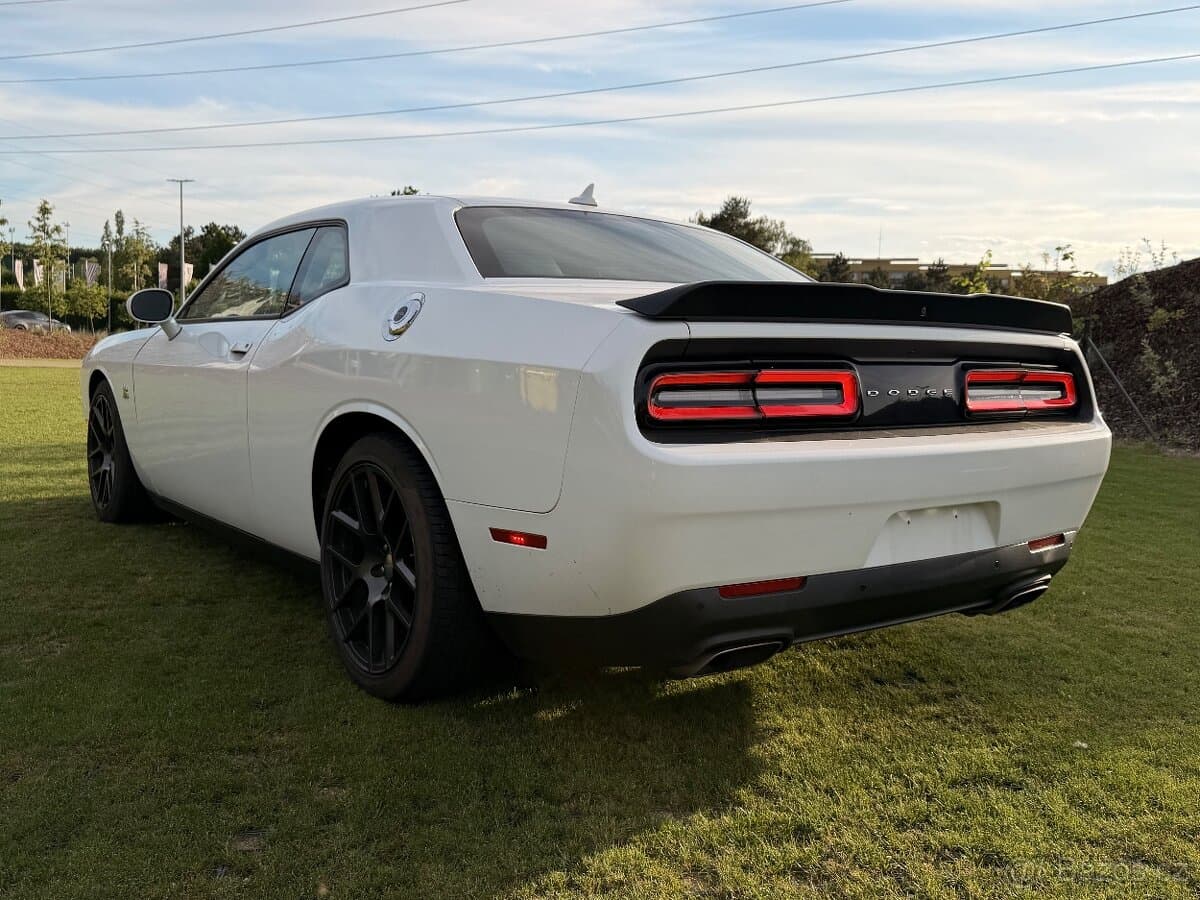 Dodge CHALLENGER - 5