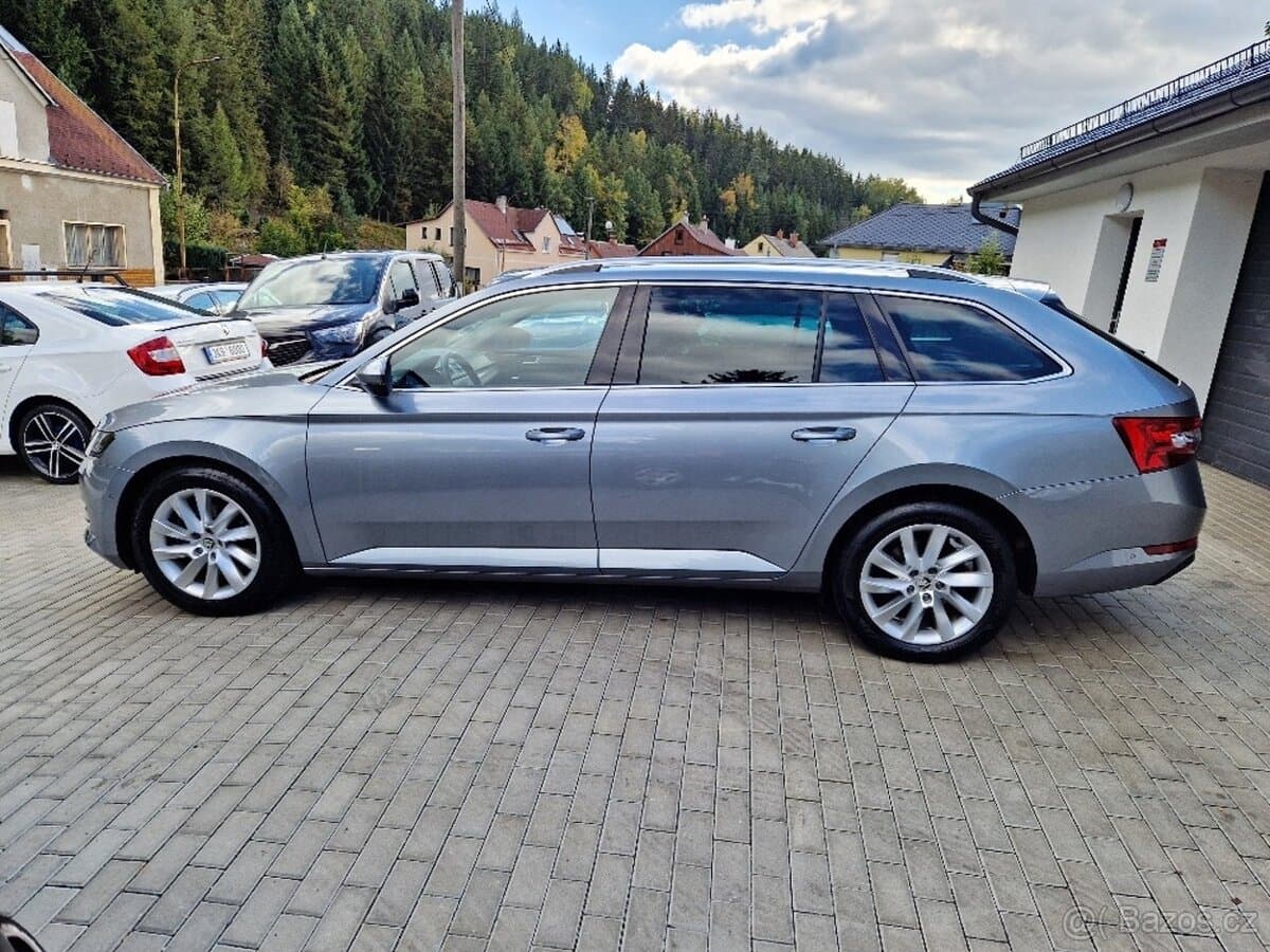 2020 Škoda SUPERB - 5