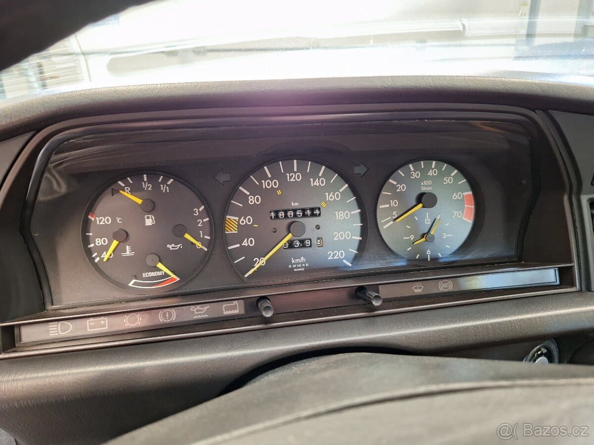 1989 Mercedes-Benz 190 - 5