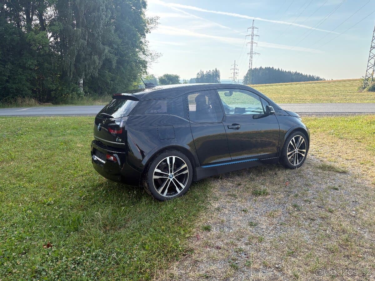 2017 BMW i3 - 5