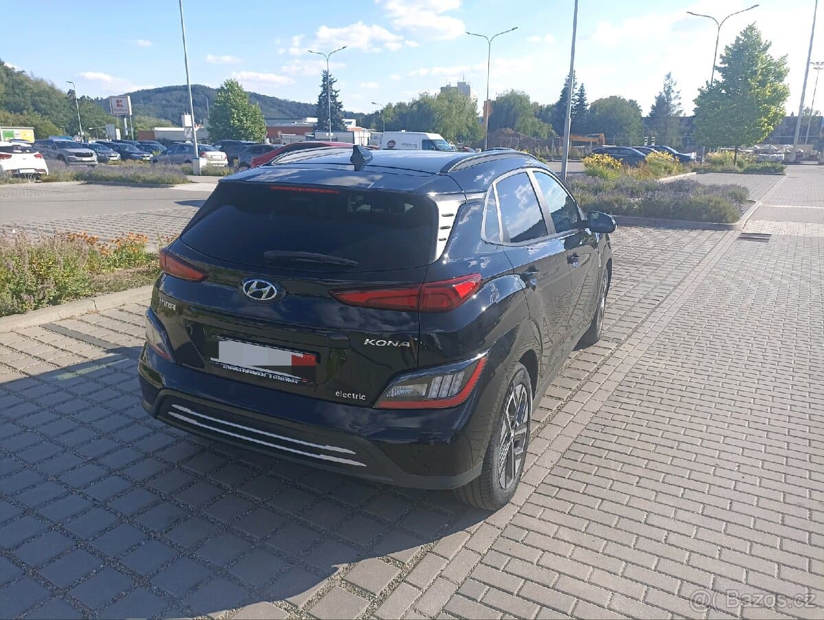 2022 Hyundai KONA - 5
