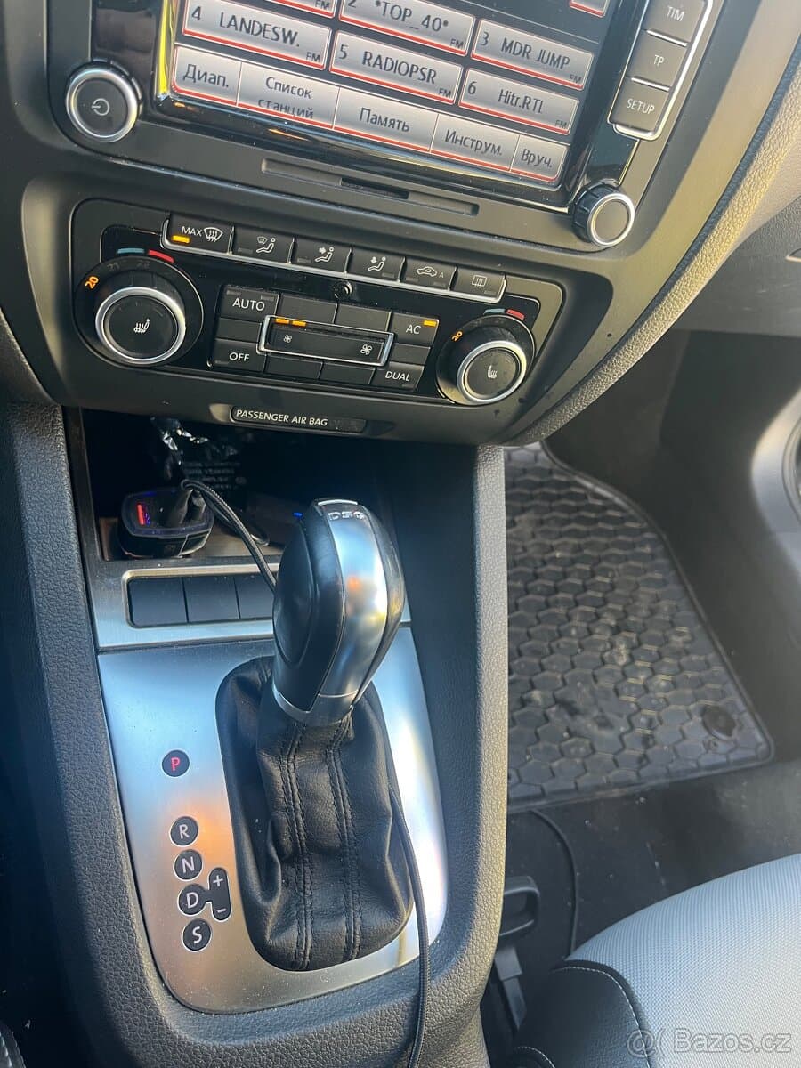 2011 Volkswagen JETTA - 5