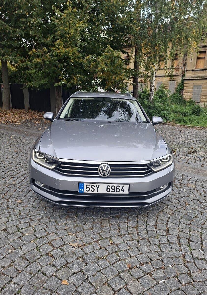 2018 Volkswagen PASSAT - 5