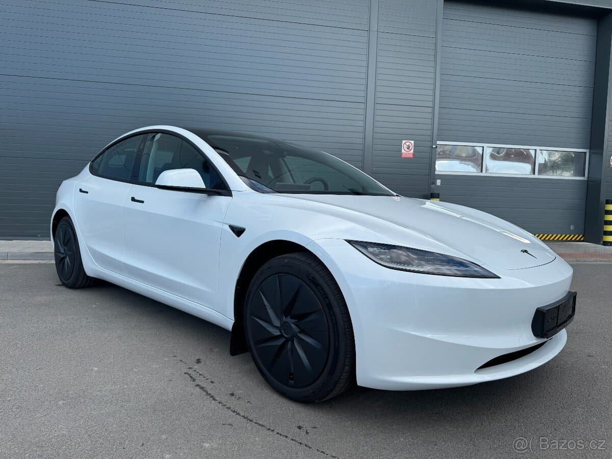 2026 Tesla MODEL 3 - 5