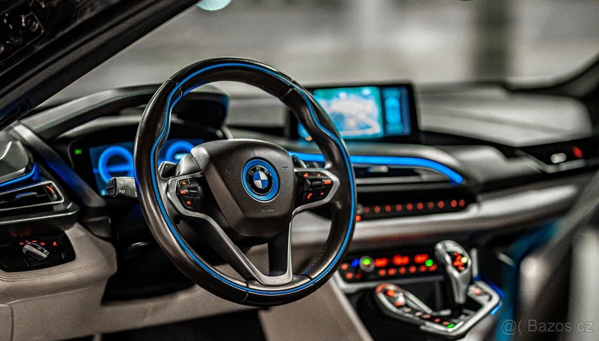 2017 BMW i8 - 5