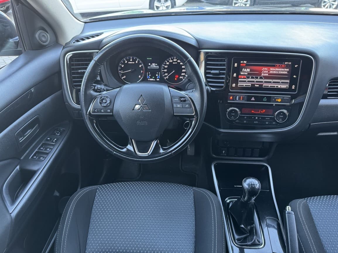 2019 Mitsubishi OUTLANDER - 5