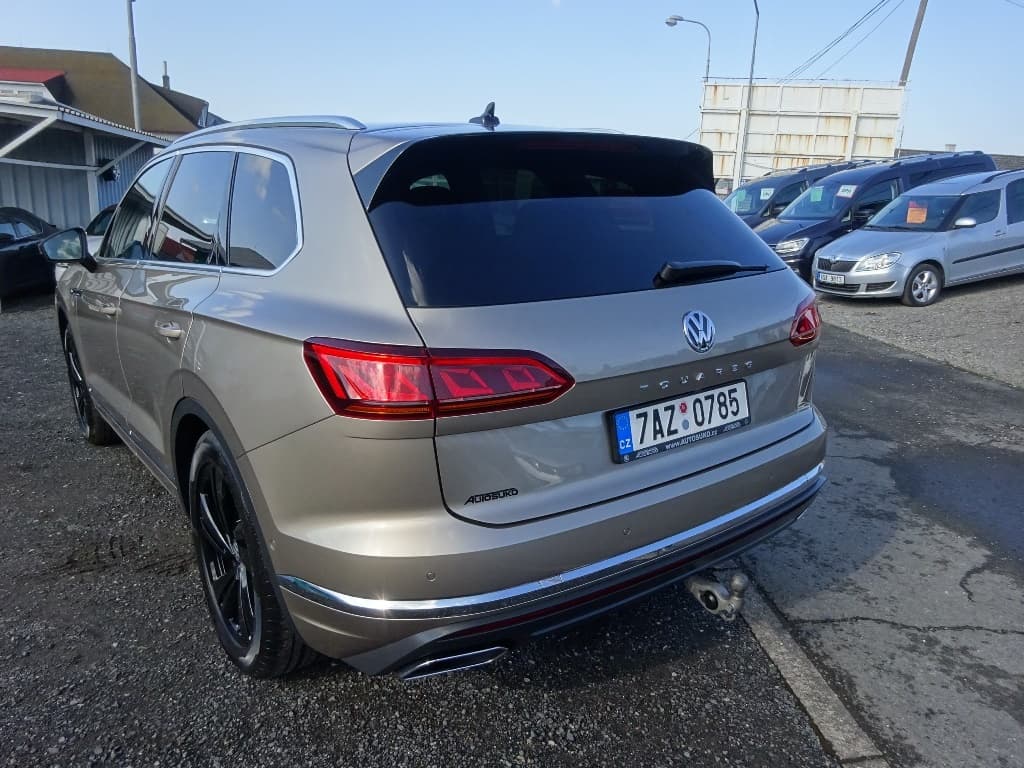 2019 Volkswagen TOUAREG - 5