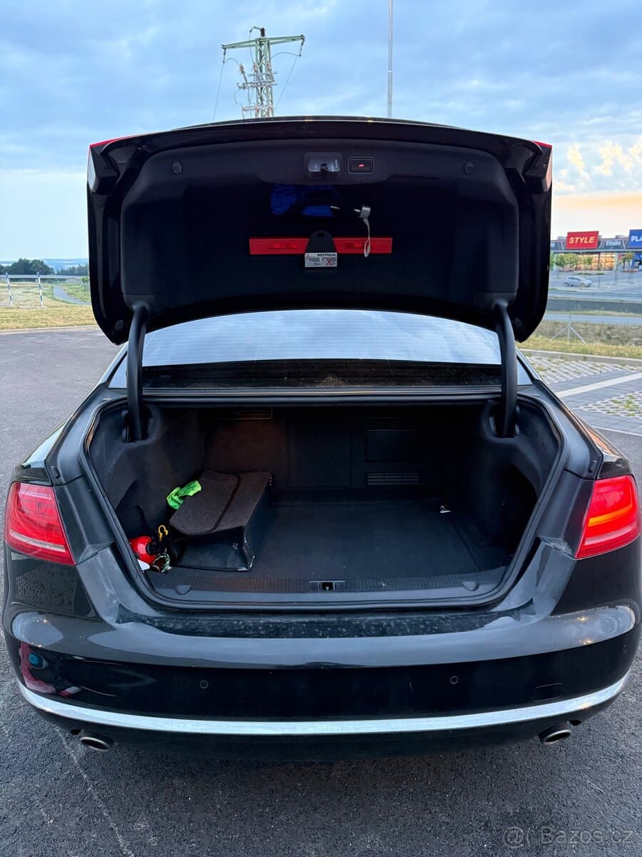 2010 Audi A8 - 5