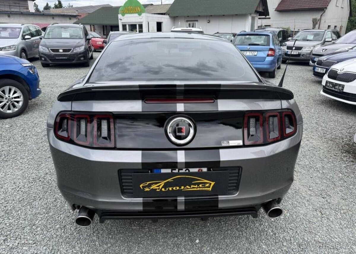 2013 Ford MUSTANG - 5