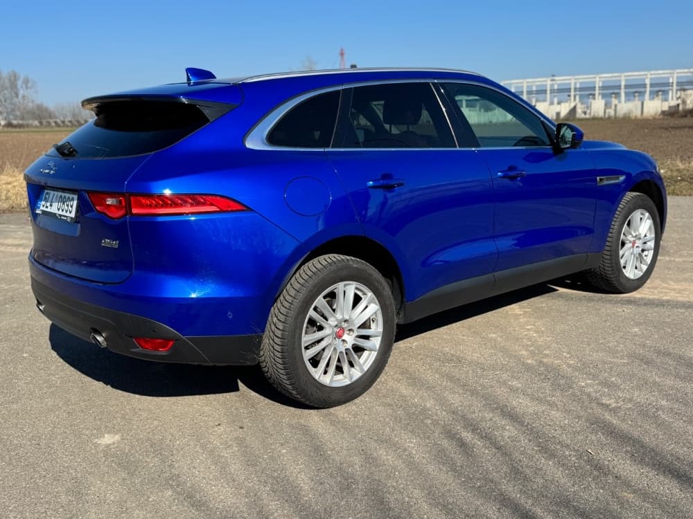 2017 Jaguar F-PACE - 5