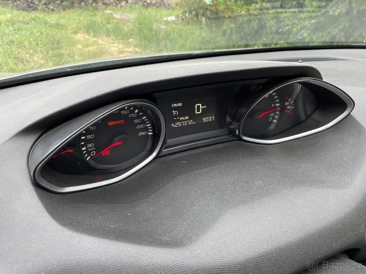 2016 Peugeot 308 - 5