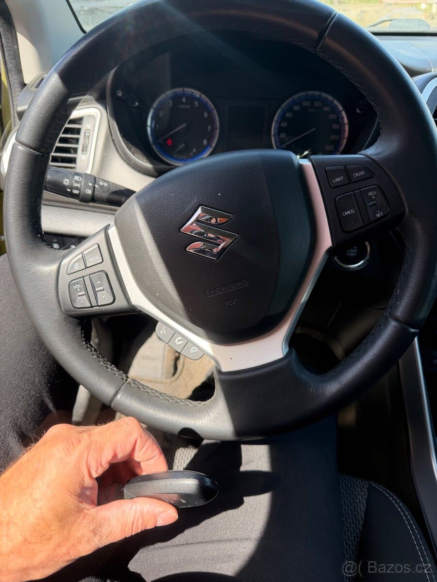 2015 Suzuki S-CROSS - 5