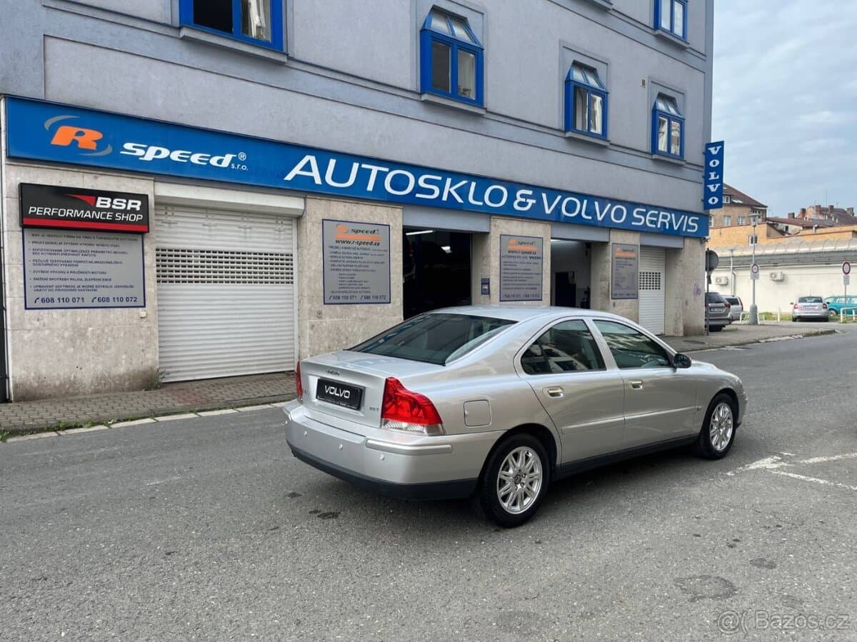 2005 Volvo S60 - 5