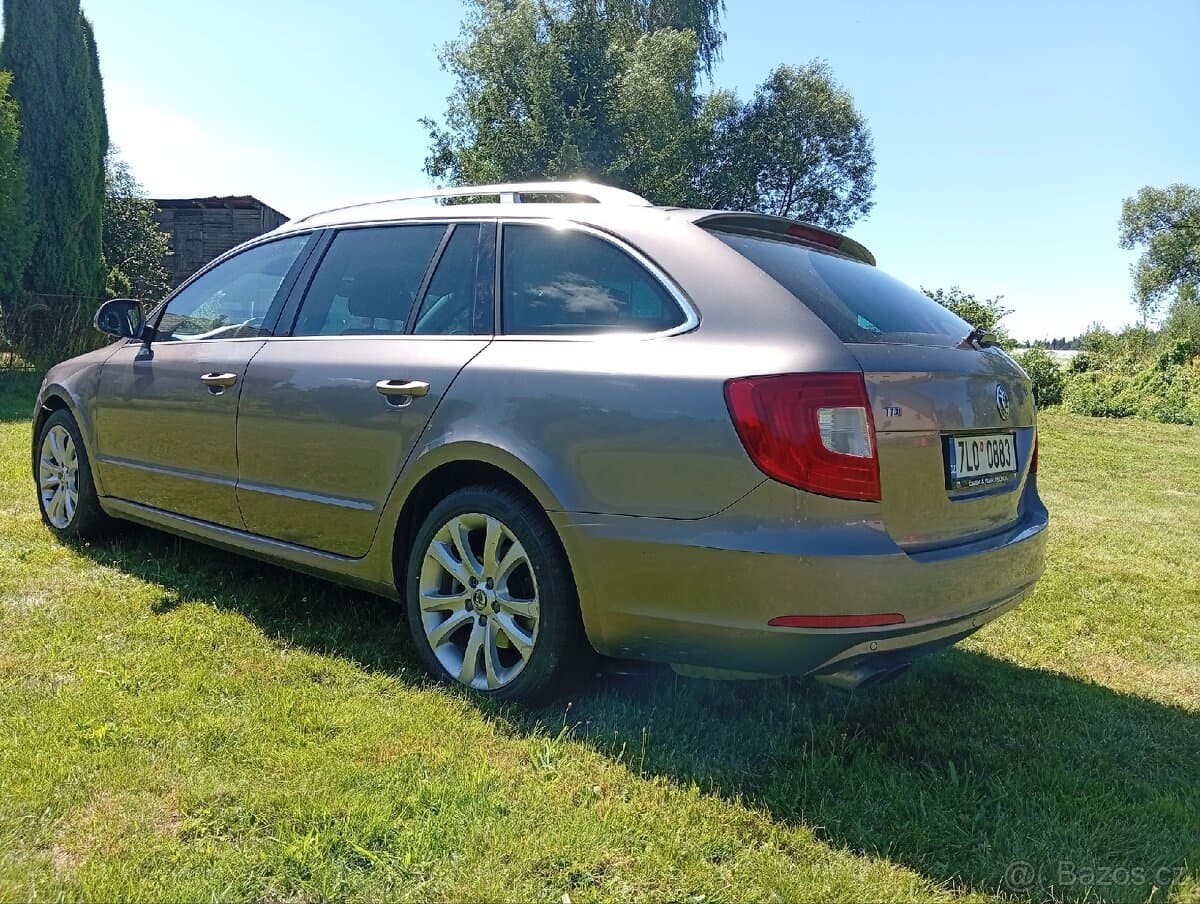 2010 Škoda SUPERB - 5
