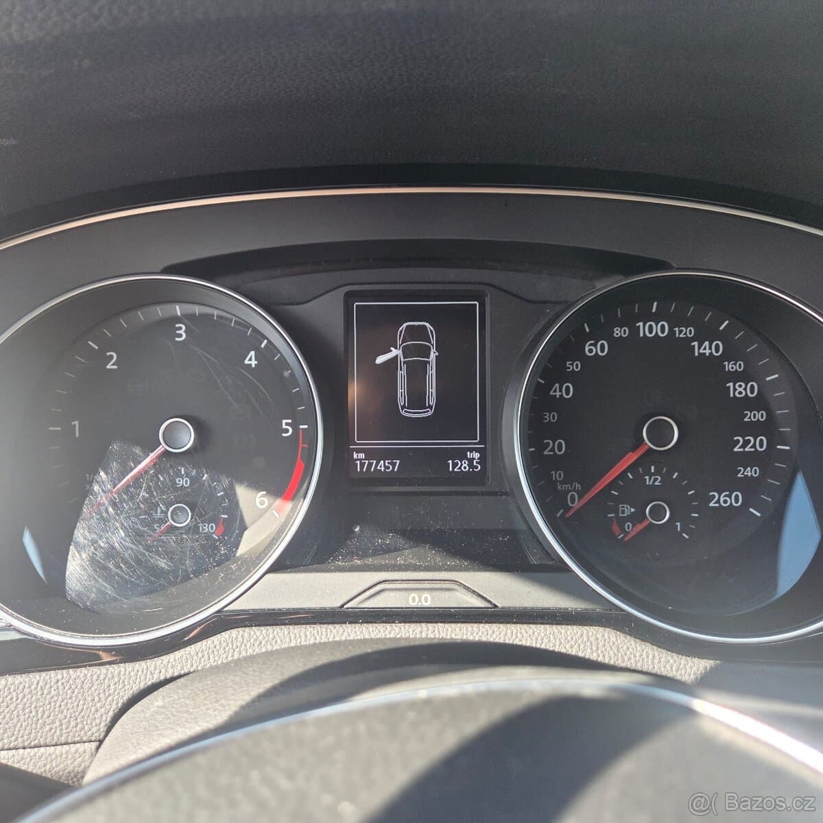 2017 Volkswagen PASSAT - 5