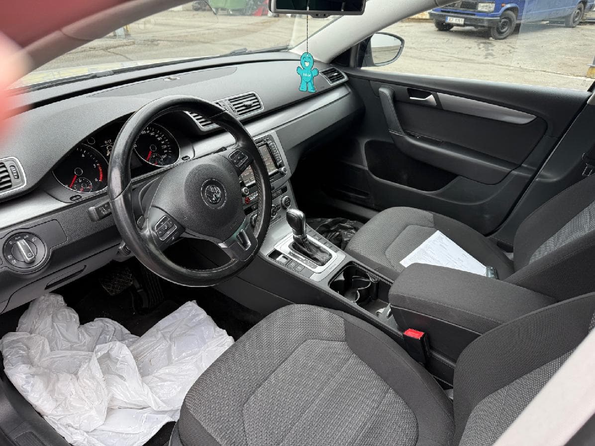 2014 Volkswagen PASSAT - 5