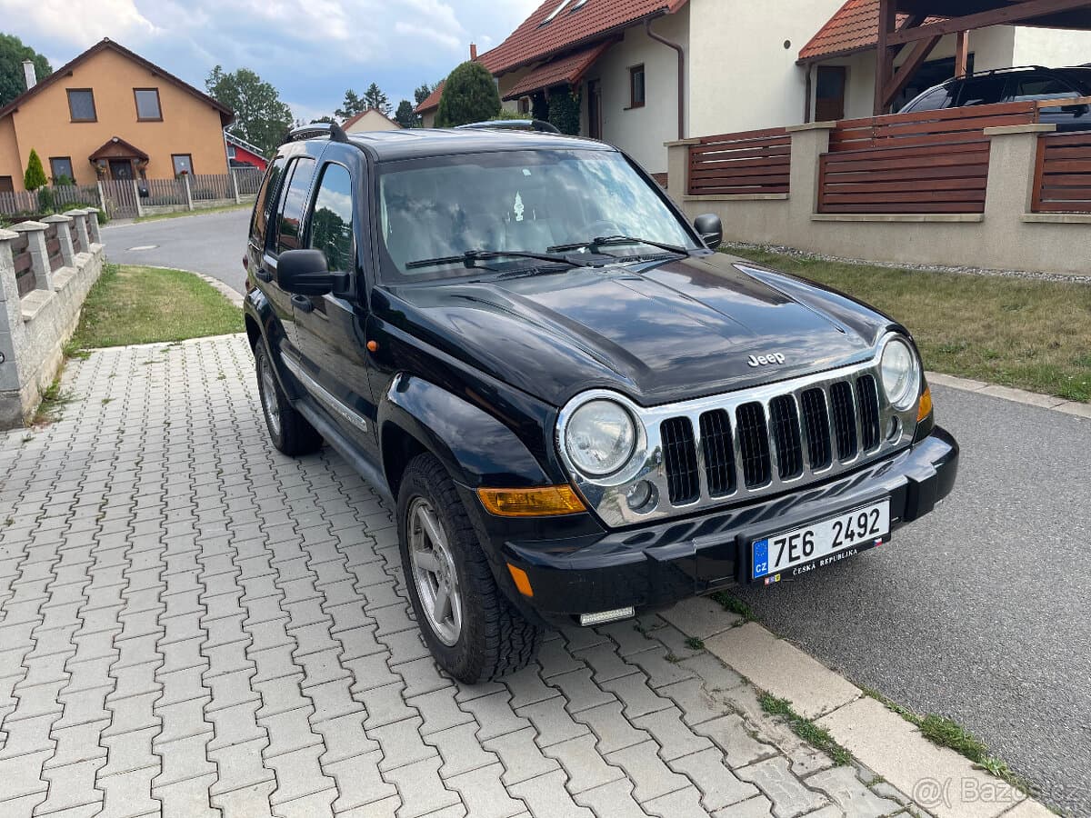 2006 Jeep CHEROKEE - 5